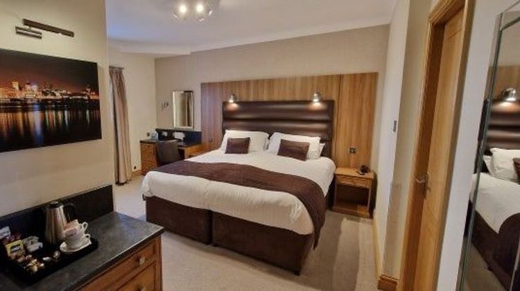 Royal Hotel Liverpool Room