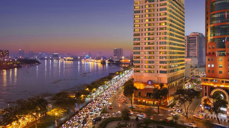 Renaissance Riverside Hotel Saigon Exterior