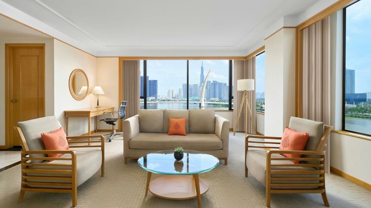 Renaissance Riverside Hotel Saigon Room