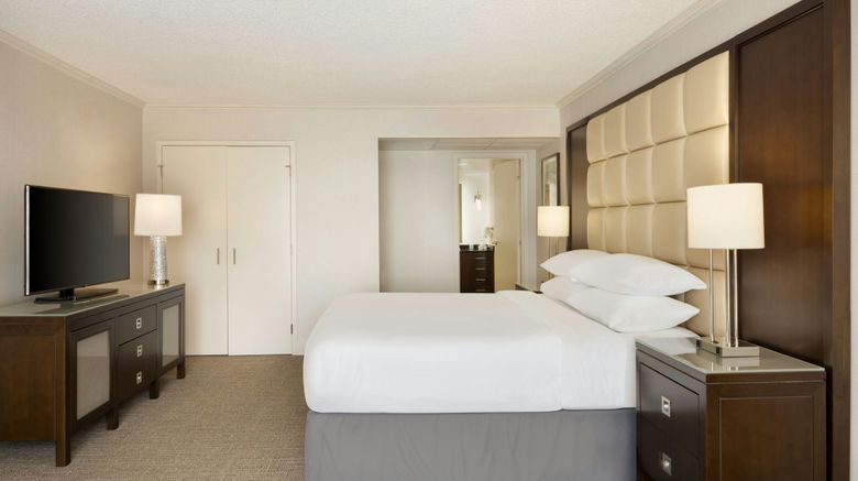 <b>Sheraton West Des Moines Hotel Suite</b>. Images powered by <a href="https://www.leonardoworldwide.com/" title="Leonardo Worldwide" target="_blank">Leonardo</a>.