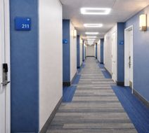 Holiday Inn Express Hotel & Stes Winner Lobby