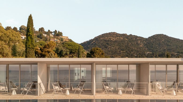 <b>Hotel Les Roches Rouges Exterior</b>. Images powered by <a href="https://www.leonardoworldwide.com/" title="Leonardo Worldwide" target="_blank">Leonardo</a>.