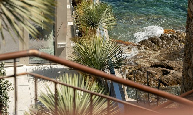 Hotel Les Roches Rouges Exterior