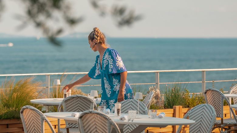 <b>Hotel Les Roches Rouges Restaurant</b>. Images powered by <a href="https://www.leonardoworldwide.com/" title="Leonardo Worldwide" target="_blank">Leonardo</a>.