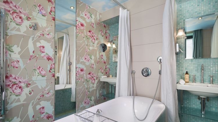 Vice Versa Hotel Paris Room