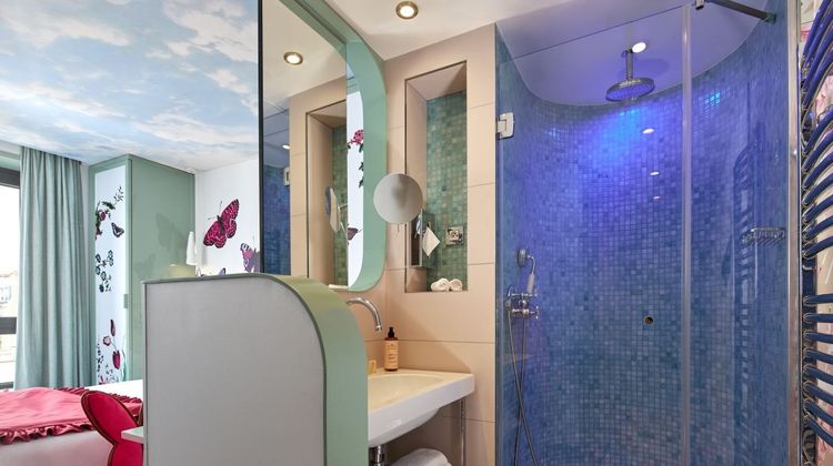Vice Versa Hotel Paris Room