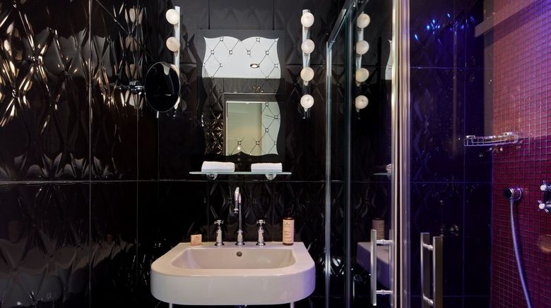 <b>Vice Versa Hotel Paris Room</b>. Images powered by <a href="https://www.leonardoworldwide.com/" title="Leonardo Worldwide" target="_blank">Leonardo</a>.