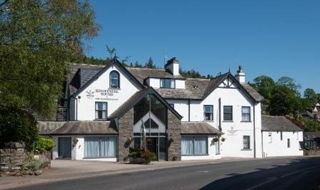 Wateredge Hotel Exterior