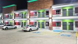Scottish Inns & Suites Exterior