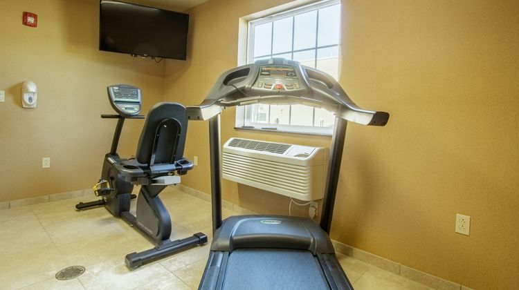 Cobblestone Inn & Suites Corry Health Club
