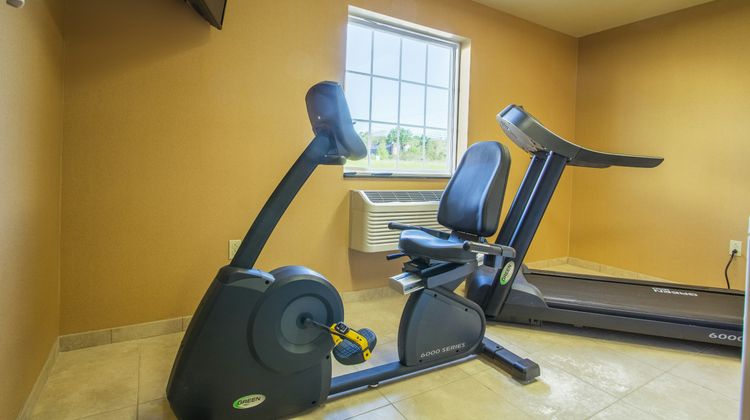 Cobblestone Inn & Suites Corry Health Club