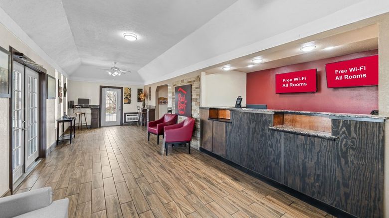 <b>Red Roof Inn Ardmore Lobby</b>. Images powered by <a href="https://www.leonardoworldwide.com/" title="Leonardo Worldwide" target="_blank">Leonardo</a>.