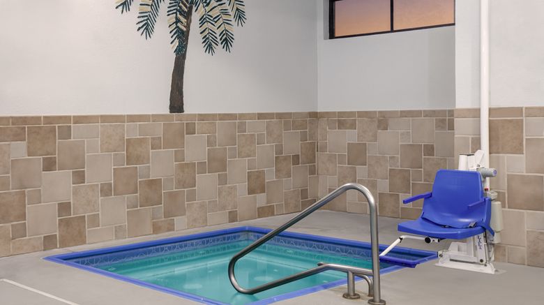 <b>Holiday Inn Quincy East Pool</b>. Images powered by <a href="https://www.leonardoworldwide.com/" title="Leonardo Worldwide" target="_blank">Leonardo</a>.