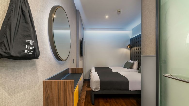 <b>Point A Shoreditch Room</b>. Images powered by <a href="https://www.leonardoworldwide.com/" title="Leonardo Worldwide" target="_blank">Leonardo</a>.