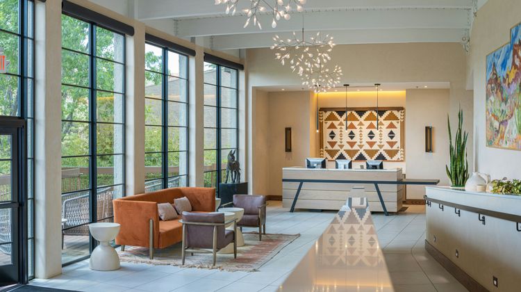 outbound sedona resort Lobby