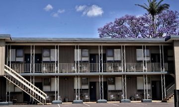 Country Motor Inn