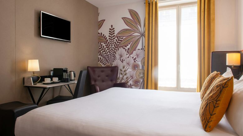 <b>Hotel Helussi Room</b>. Images powered by <a href="https://www.leonardoworldwide.com/" title="Leonardo Worldwide" target="_blank">Leonardo</a>.