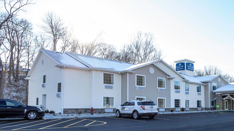 <b>Cobblestone Inn & Suites Exterior</b>. Images powered by <a href="https://www.leonardoworldwide.com/" title="Leonardo Worldwide" target="_blank">Leonardo</a>.