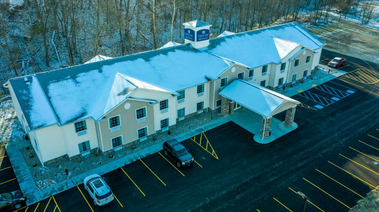 <b>Cobblestone Inn & Suites Exterior</b>. Images powered by <a href="https://www.leonardoworldwide.com/" title="Leonardo Worldwide" target="_blank">Leonardo</a>.