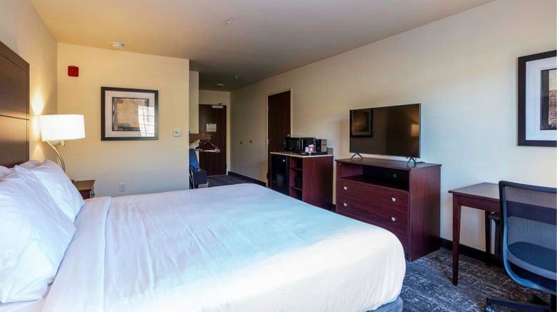 <b>Cobblestone Inn & Suites Room</b>. Images powered by <a href="https://www.leonardoworldwide.com/" title="Leonardo Worldwide" target="_blank">Leonardo</a>.