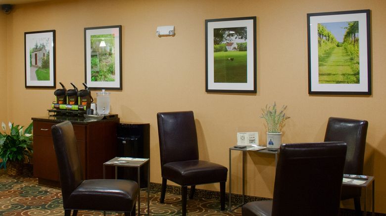 <b>Cobblestone Inn & Suites Winterset Lobby</b>. Images powered by <a href="https://www.leonardoworldwide.com/" title="Leonardo Worldwide" target="_blank">Leonardo</a>.