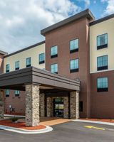 Cobblestone Hotel & Suites Hartford