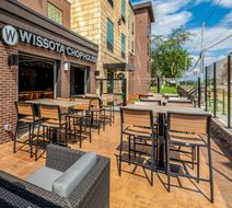 Cobblestone Hotel & Suites Hartford Exterior