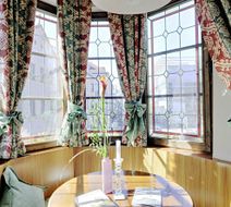 Hotel Schwarzer Adler Room