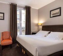 Pavillon Monceau Hotel Room
