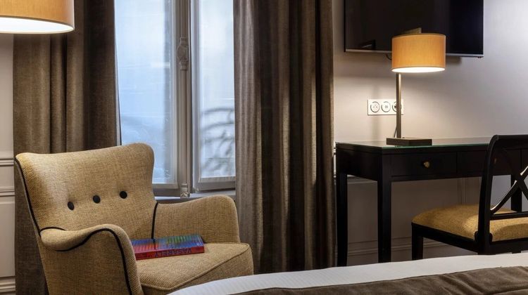 Pavillon Monceau Hotel Room