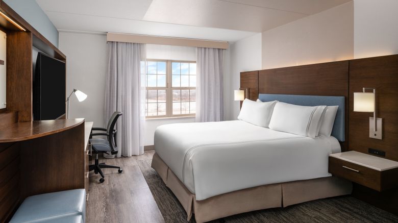<b>EVEN Hotel Chicago-Tinley Park Conv Ctr Room</b>. Images powered by <a href="https://www.leonardoworldwide.com/" title="Leonardo Worldwide" target="_blank">Leonardo</a>.