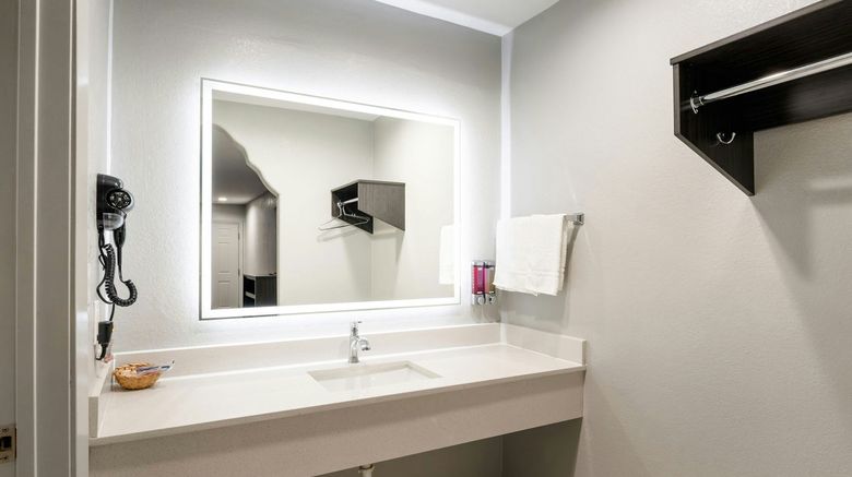 <b>Downtowner Inn Room</b>. Images powered by <a href="https://www.leonardoworldwide.com/" title="Leonardo Worldwide" target="_blank">Leonardo</a>.