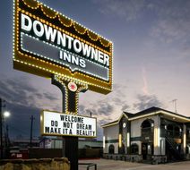 Downtowner Inn Exterior