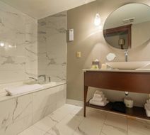 Le Saint-Sulpice Room