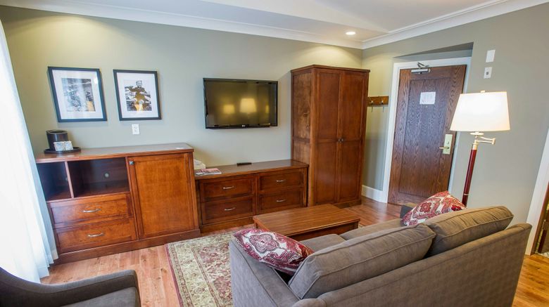 <b>Hume Hotel Suite</b>. Images powered by <a href="https://www.leonardoworldwide.com/" title="Leonardo Worldwide" target="_blank">Leonardo</a>.