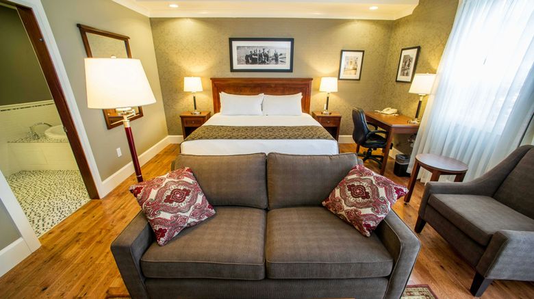 <b>Hume Hotel Suite</b>. Images powered by <a href="https://www.leonardoworldwide.com/" title="Leonardo Worldwide" target="_blank">Leonardo</a>.