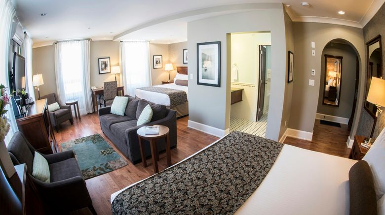 <b>Hume Hotel Suite</b>. Images powered by <a href="https://www.leonardoworldwide.com/" title="Leonardo Worldwide" target="_blank">Leonardo</a>.