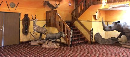 Kings Inn Lobby