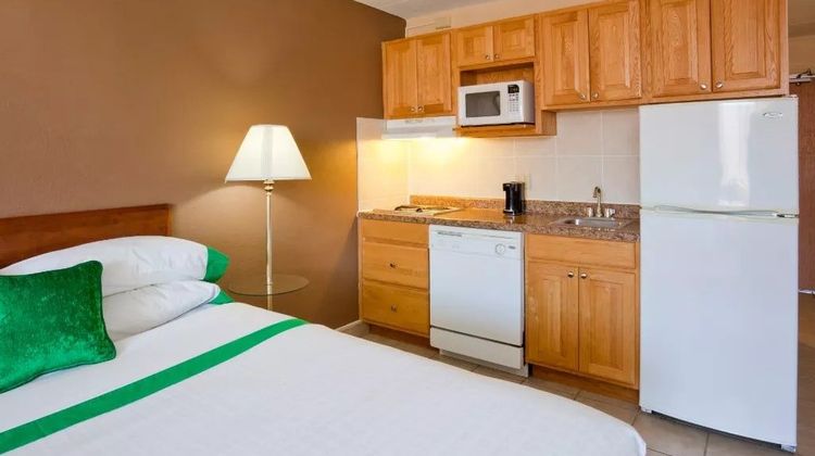 Med City Inn & suites Room