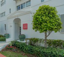 Iberostar Waves Miami Beach Exterior