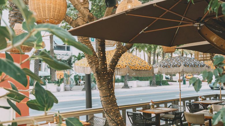<b>Iberostar Waves Berkeley Shore Restaurant</b>. Images powered by <a href="https://www.leonardoworldwide.com/" title="Leonardo Worldwide" target="_blank">Leonardo</a>.