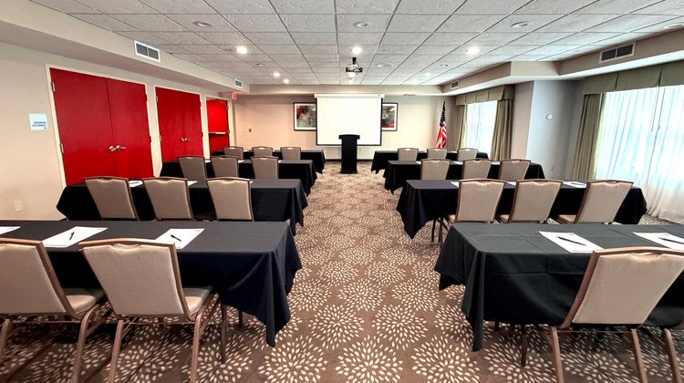 Holiday Inn Express & Stes Olathe North Meeting