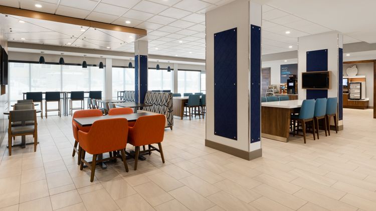 Holiday Inn Express & Suites Anchorage Restaurant