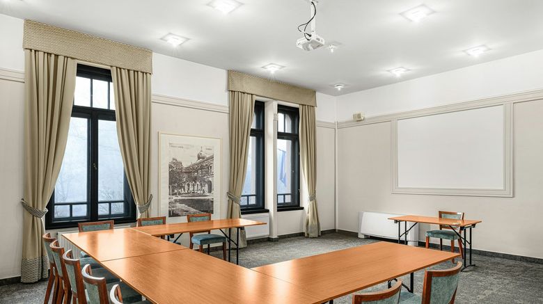 <b>Erzsebet Kiralyne Htl Godollo Meeting</b>. Images powered by <a href="https://www.leonardoworldwide.com/" title="Leonardo Worldwide" target="_blank">Leonardo</a>.