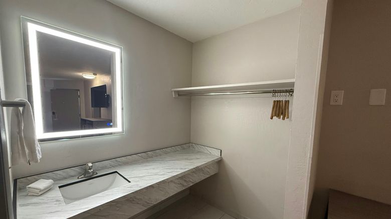 <b>Red Roof Inn Reno - Downtown Room</b>. Images powered by <a href="https://www.leonardoworldwide.com/" title="Leonardo Worldwide" target="_blank">Leonardo</a>.