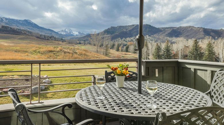 <b>The Villas at Snowmass Club Room</b>. Images powered by <a href="https://www.leonardoworldwide.com/" title="Leonardo Worldwide" target="_blank">Leonardo</a>.