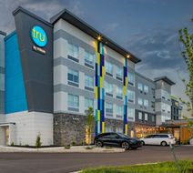 Tru by Hilton Kalamazoo Exterior