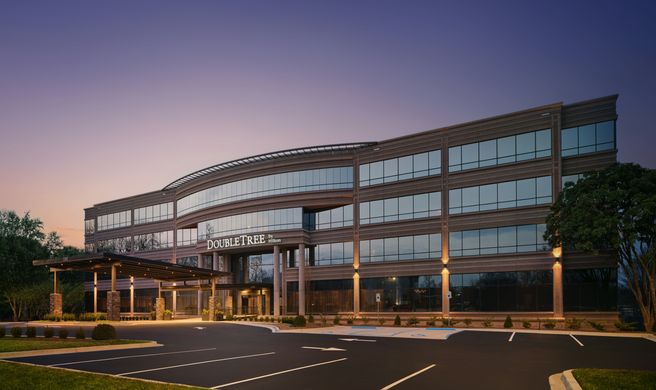 Doubletree Greenville Airport Exterior