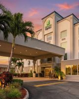 Holiday Inn Express & Suites Cocoa Beach