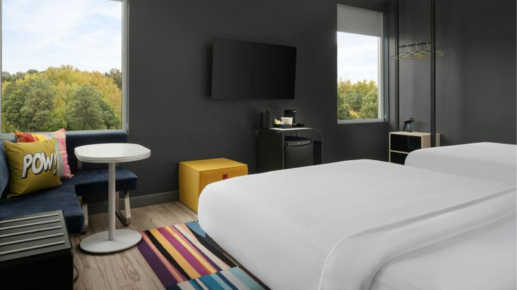 Aloft Richmond West Short Pump Room